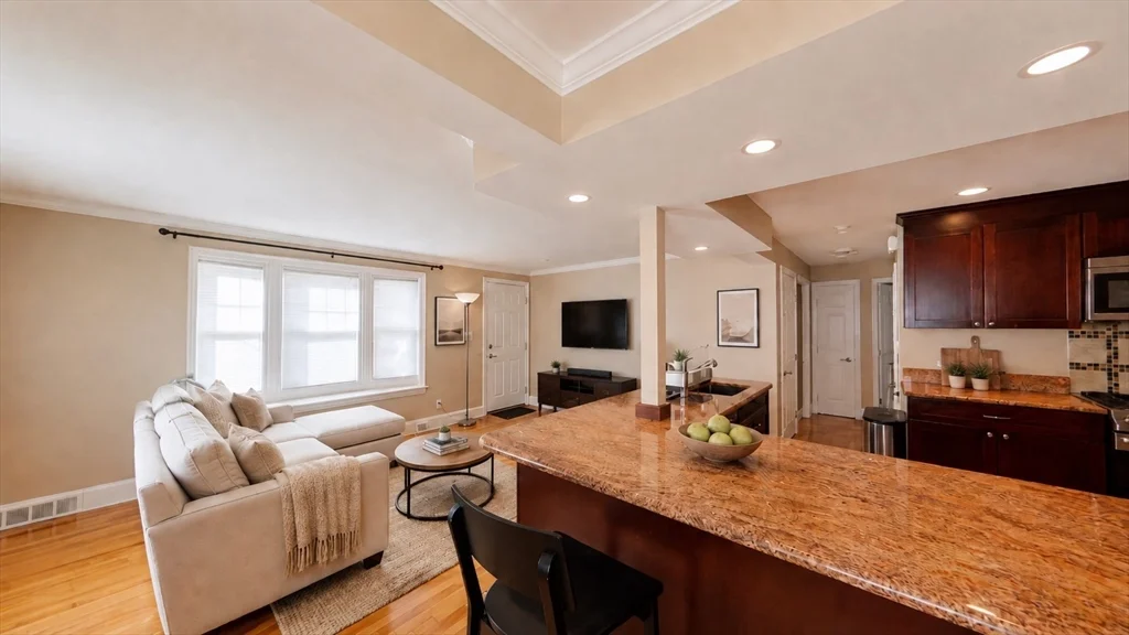3 bed, 2 bath apartment for rent at 40 Glenellen Rd Unit 1, West Roxbury — photo 11 of 37