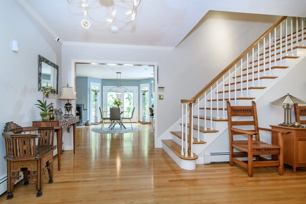 5 bed, 3 bath apartment for rent at 40 Grand Hill Dr, Dover — photo 2 of 17
