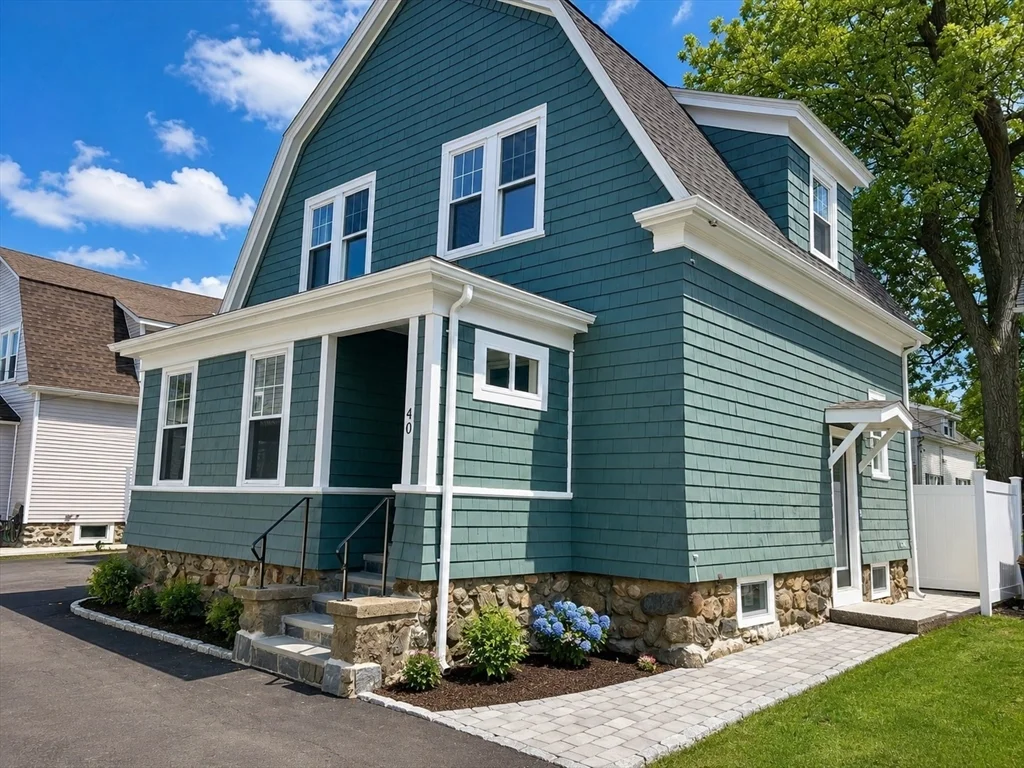 3 bed, 2 bath apartment for rent at 40 Grant Pl, Waltham — photo 1 of 39