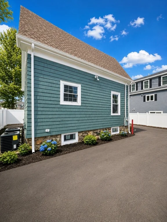 3 bed, 2 bath apartment for rent at 40 Grant Pl, Waltham — photo 39 of 39