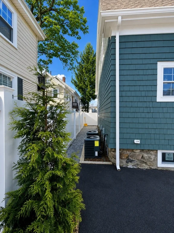 3 bed, 2 bath apartment for rent at 40 Grant Pl, Waltham — photo 38 of 39