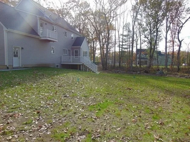 5 bed, 3 bath apartment for rent at 40 Green St, Foxboro — photo 15 of 16