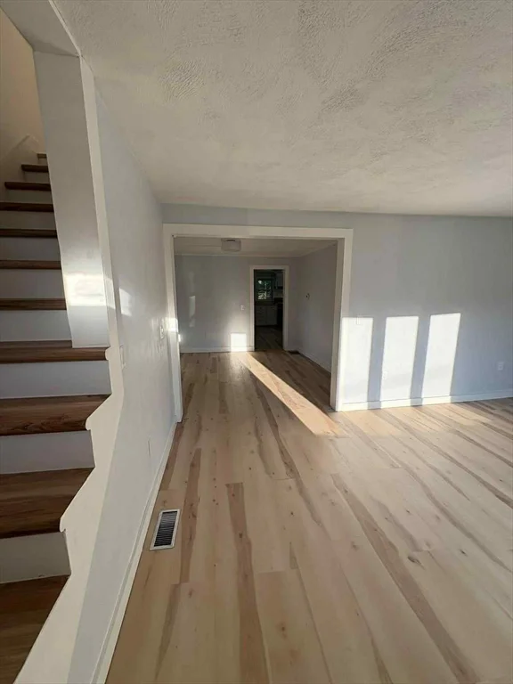 2 bed, 1 bath apartment for rent at 40 Green St, Milford — photo 5 of 17