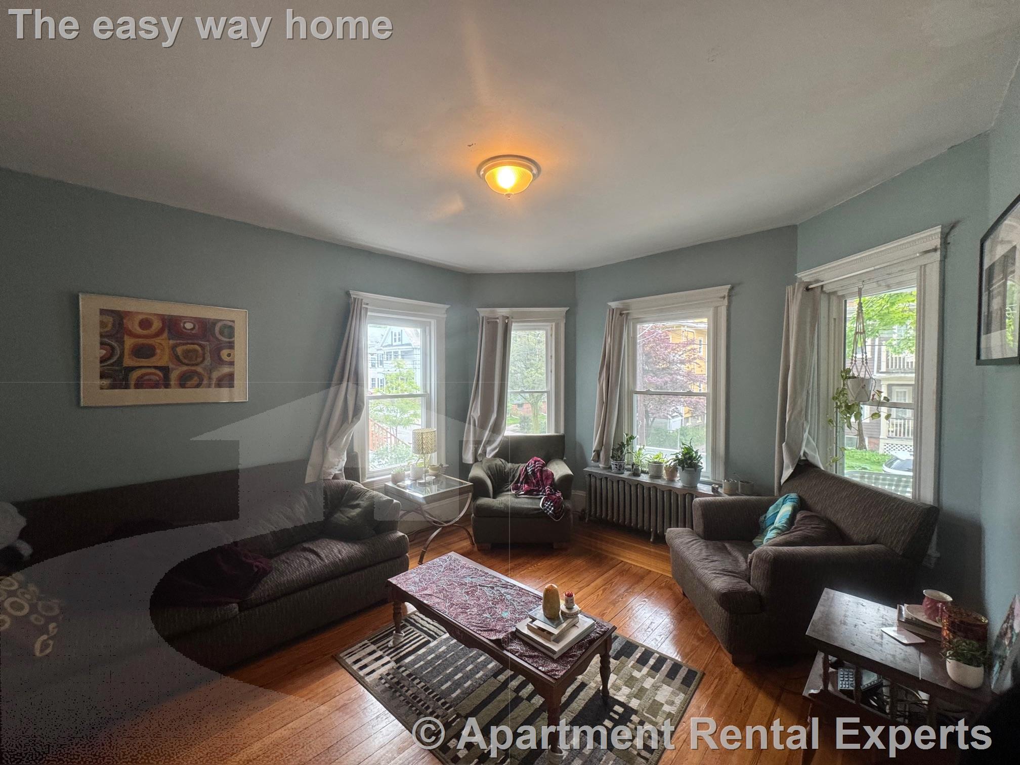 4 bed, 1 bath apartment for rent at 40 Hall Ave Unit 1, Davis Square — photo 4 of 19