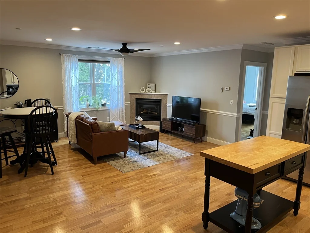 4 bed, 2 bath apartment for rent at 40 Hancock Unit 6, Dorchester — photo 7 of 28