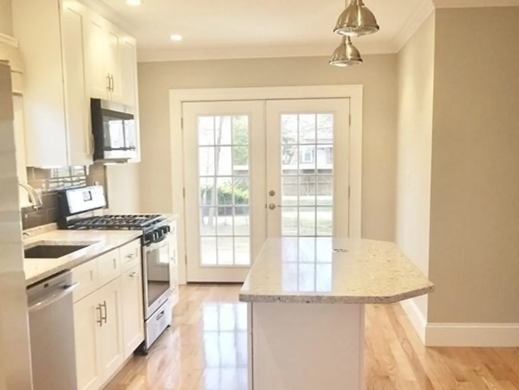 1 bed, 1 bath apartment for rent at 40 Harvard St Unit 1, Winchester — photo 7 of 15