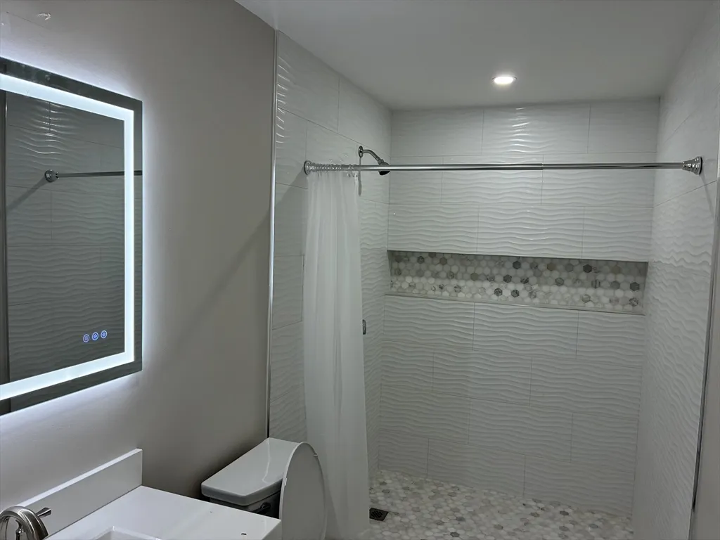 5 bed, 3 bath apartment for rent at 40 Harvest St Unit 2, Boston — photo 12 of 15