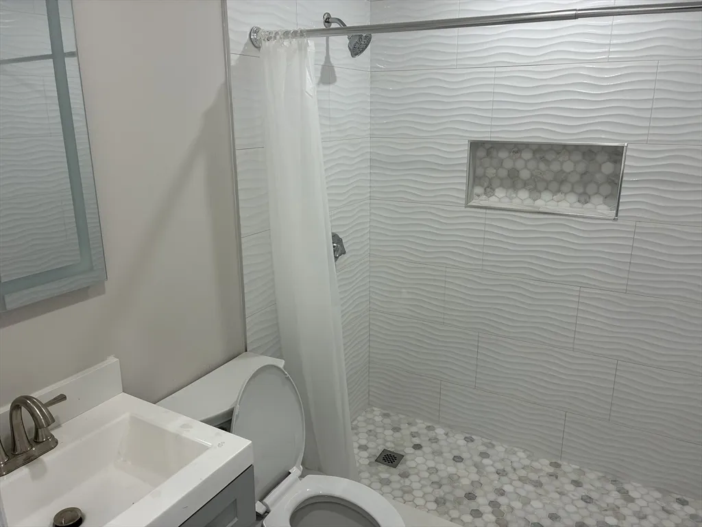 5 bed, 3 bath apartment for rent at 40 Harvest St Unit 2, Boston — photo 11 of 15