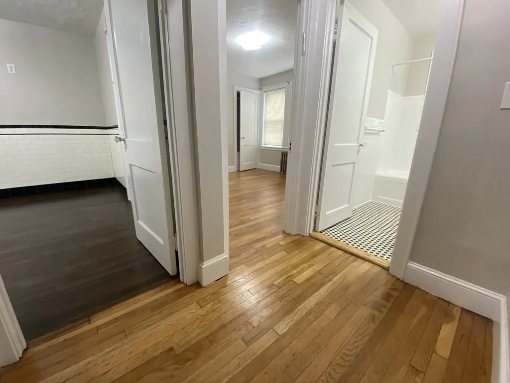 Studio bed, 1 bath apartment for rent at 40 Hatherly Rd Unit 1R, Boston — photo 6 of 7