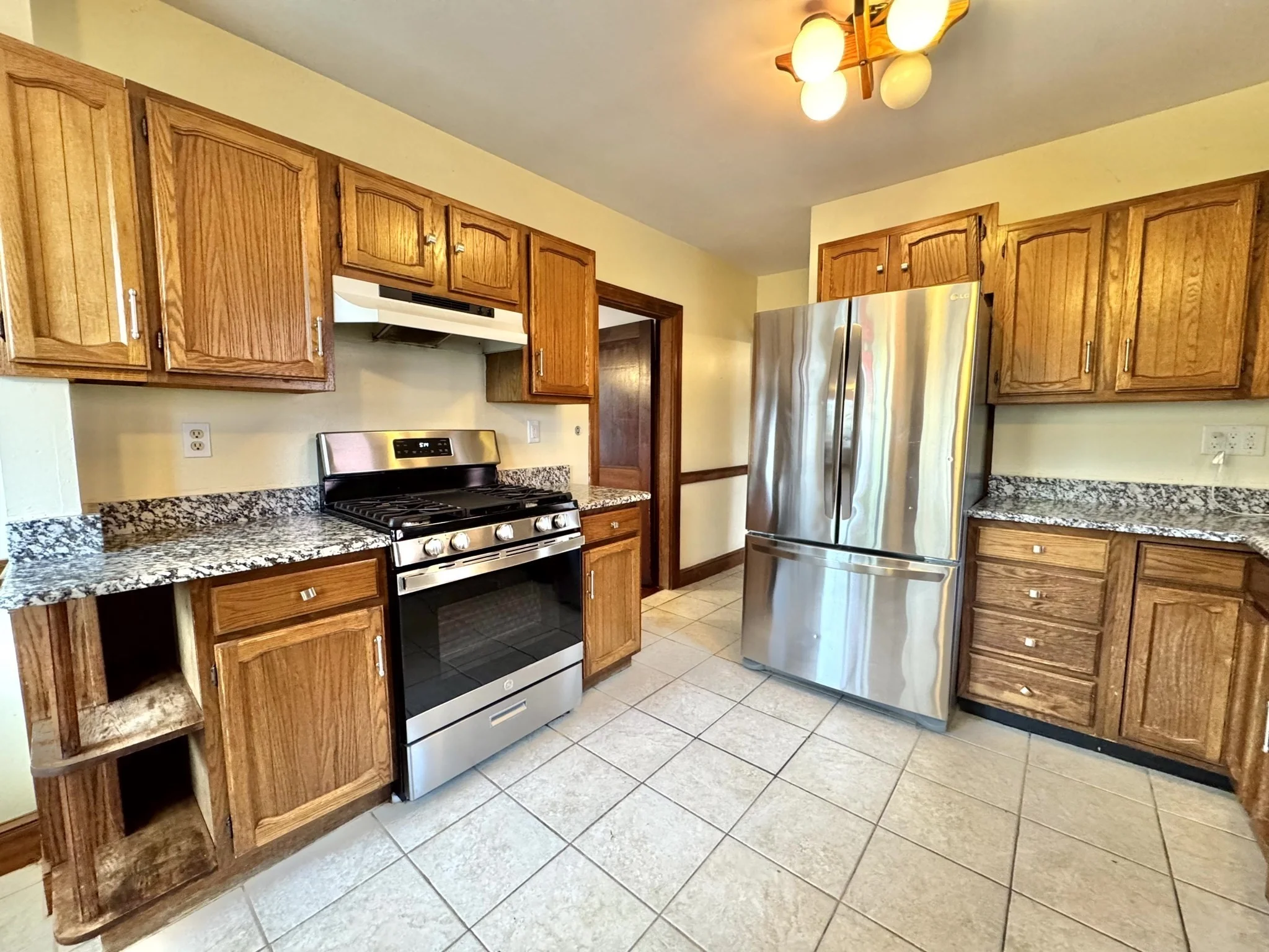 3 bed, 2 bath apartment for rent at 40 Highland Ave Unit Single Fam, Arlington — photo 2 of 35