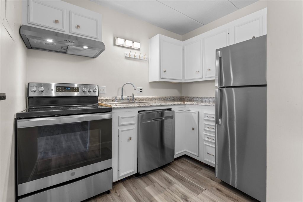 1 bed, 1 bath apartment for rent at 40 High St Unit 210, Dedham — photo 7 of 15