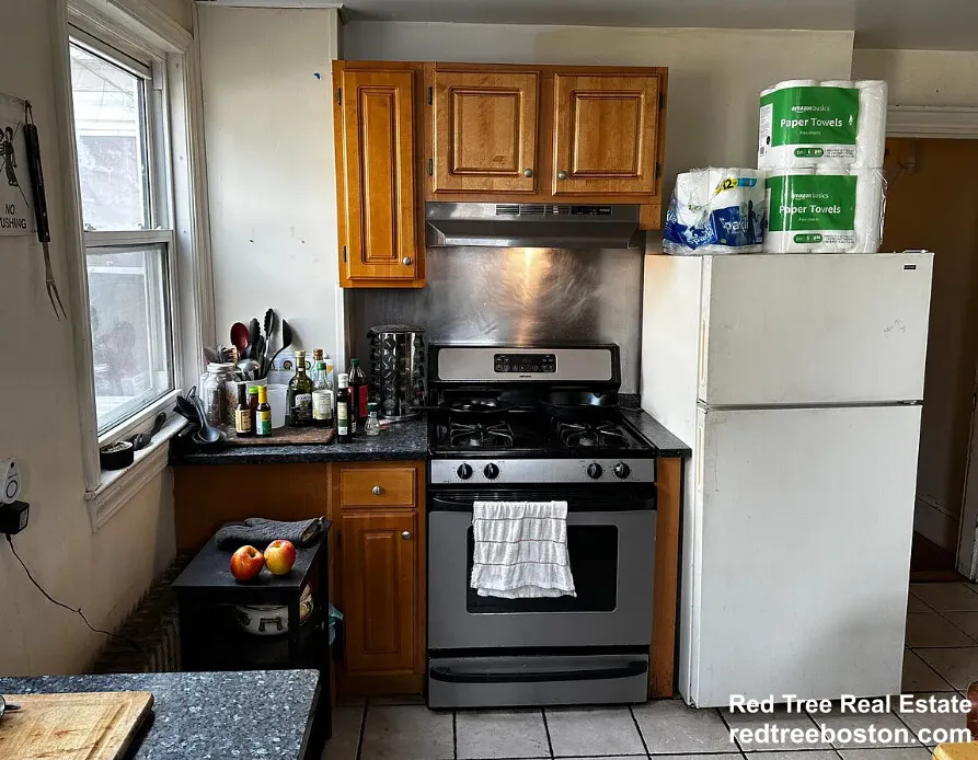 6 bed, 2 bath apartment for rent at 40 Hooker St Unit house, Allston — photo 4 of 14