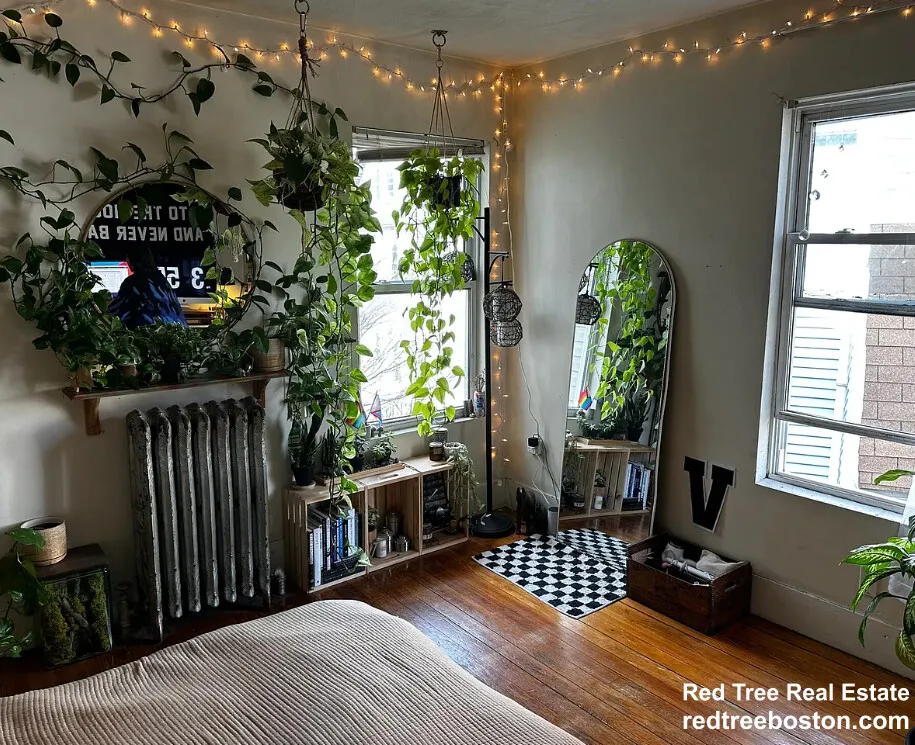 6 bed, 2 bath apartment for rent at 40 Hooker St Unit house, Allston — photo 8 of 14