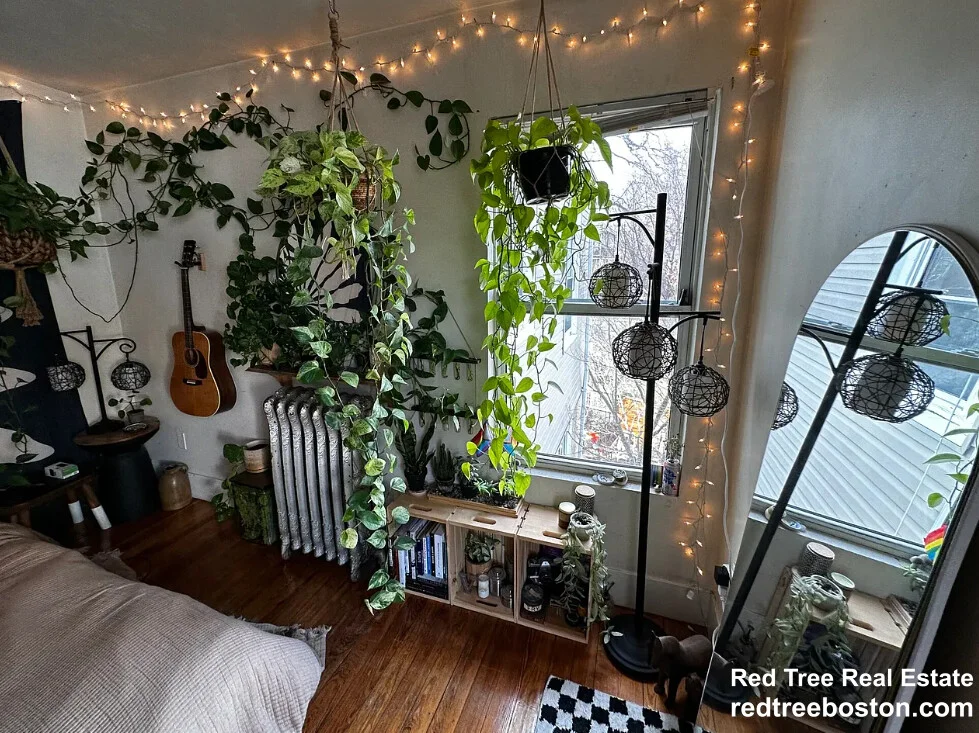 6 bed, 2 bath apartment for rent at 40 Hooker St Unit house, Allston — photo 12 of 14
