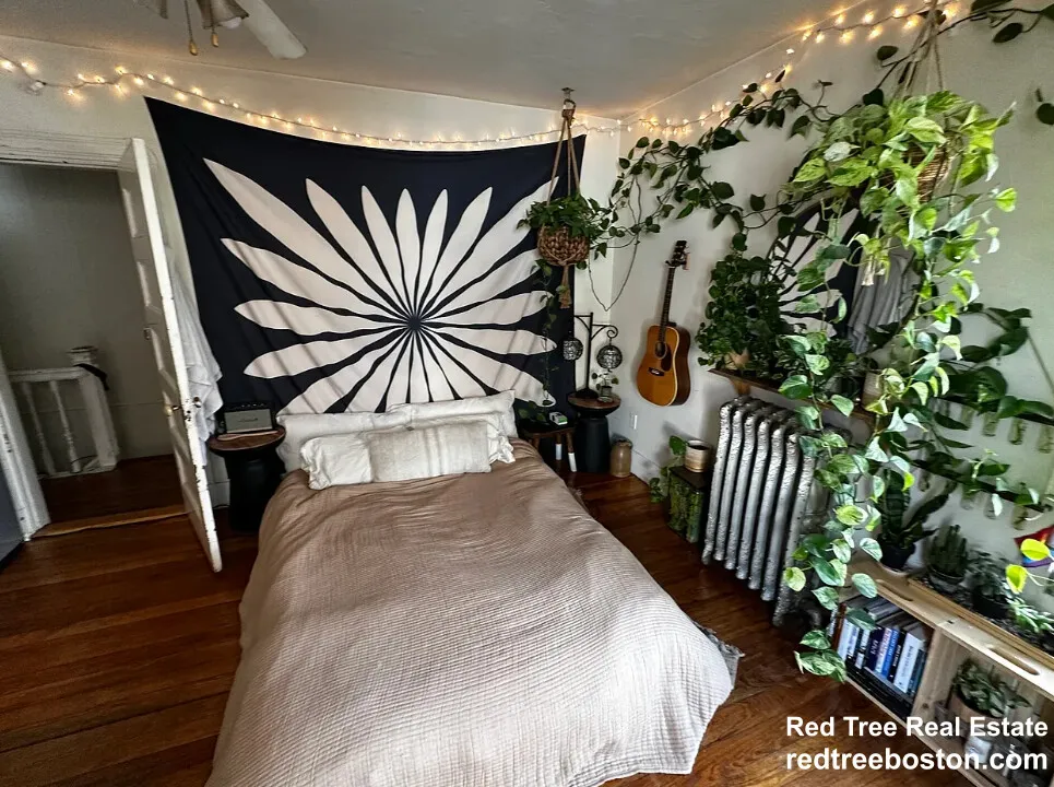 6 bed, 2 bath apartment for rent at 40 Hooker St Unit house, Allston — photo 9 of 14