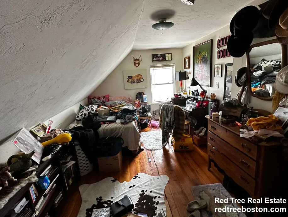 6 bed, 2 bath apartment for rent at 40 Hooker St Unit house, Allston — photo 13 of 14