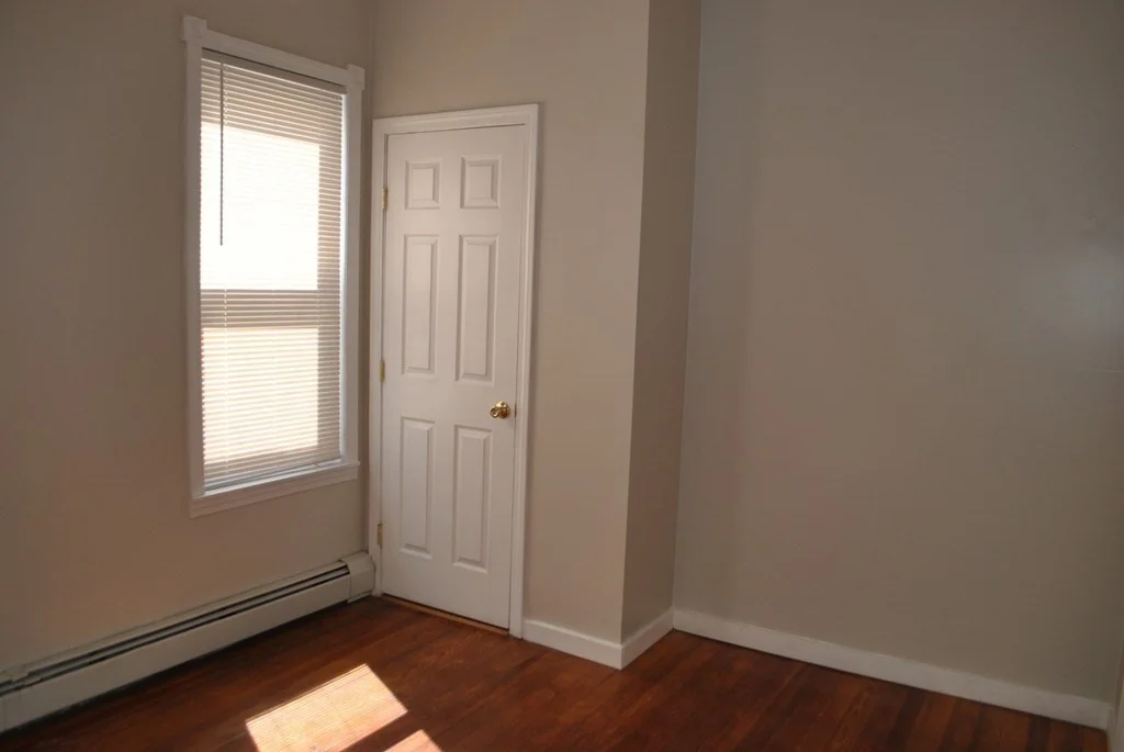 3 bed, 1 bath apartment for rent at 40 I St Unit 3, South Boston — photo 9 of 12