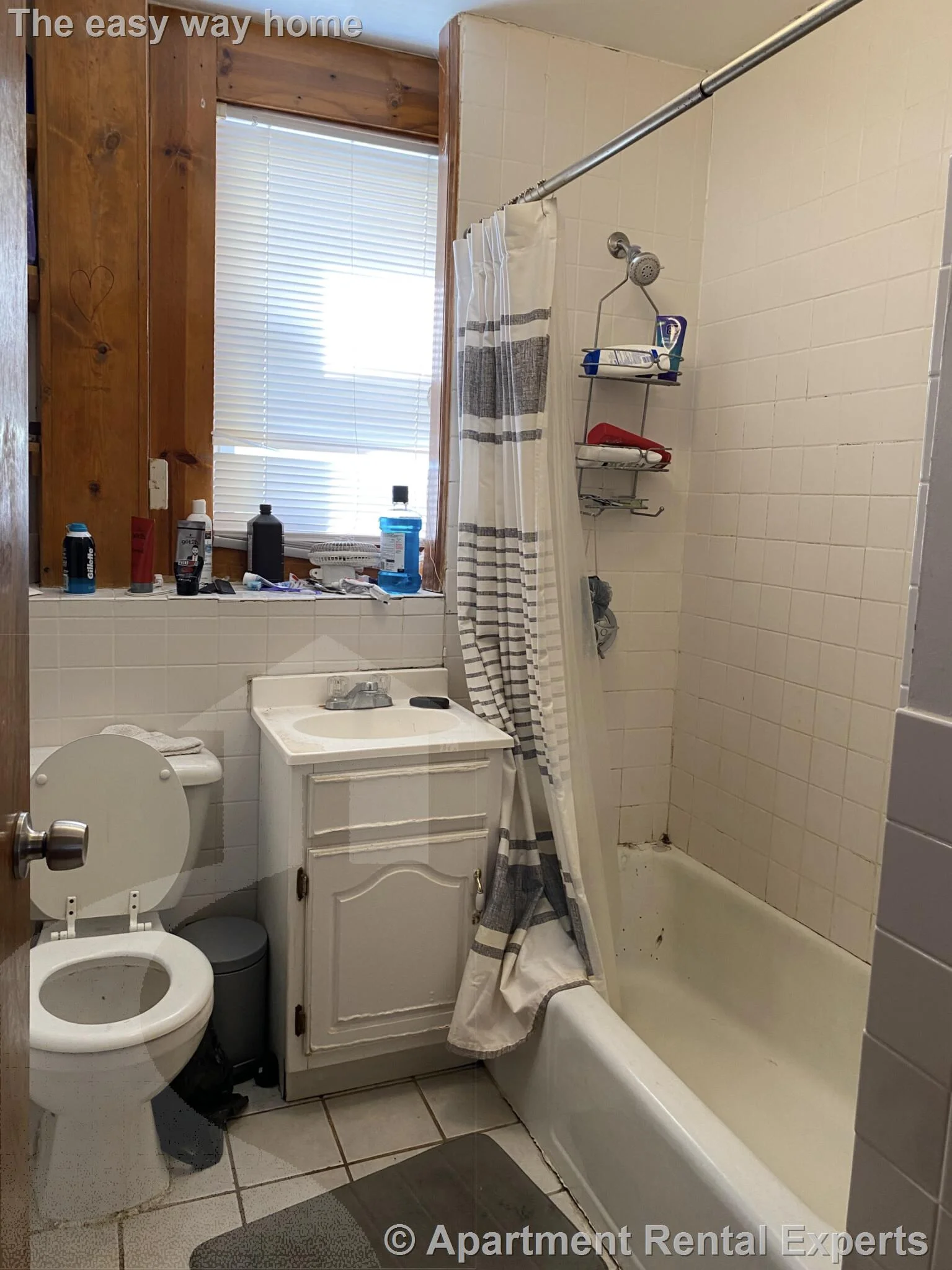 4 bed, 2 bath apartment for rent at 40 Jay St, Riverside — photo 4 of 7