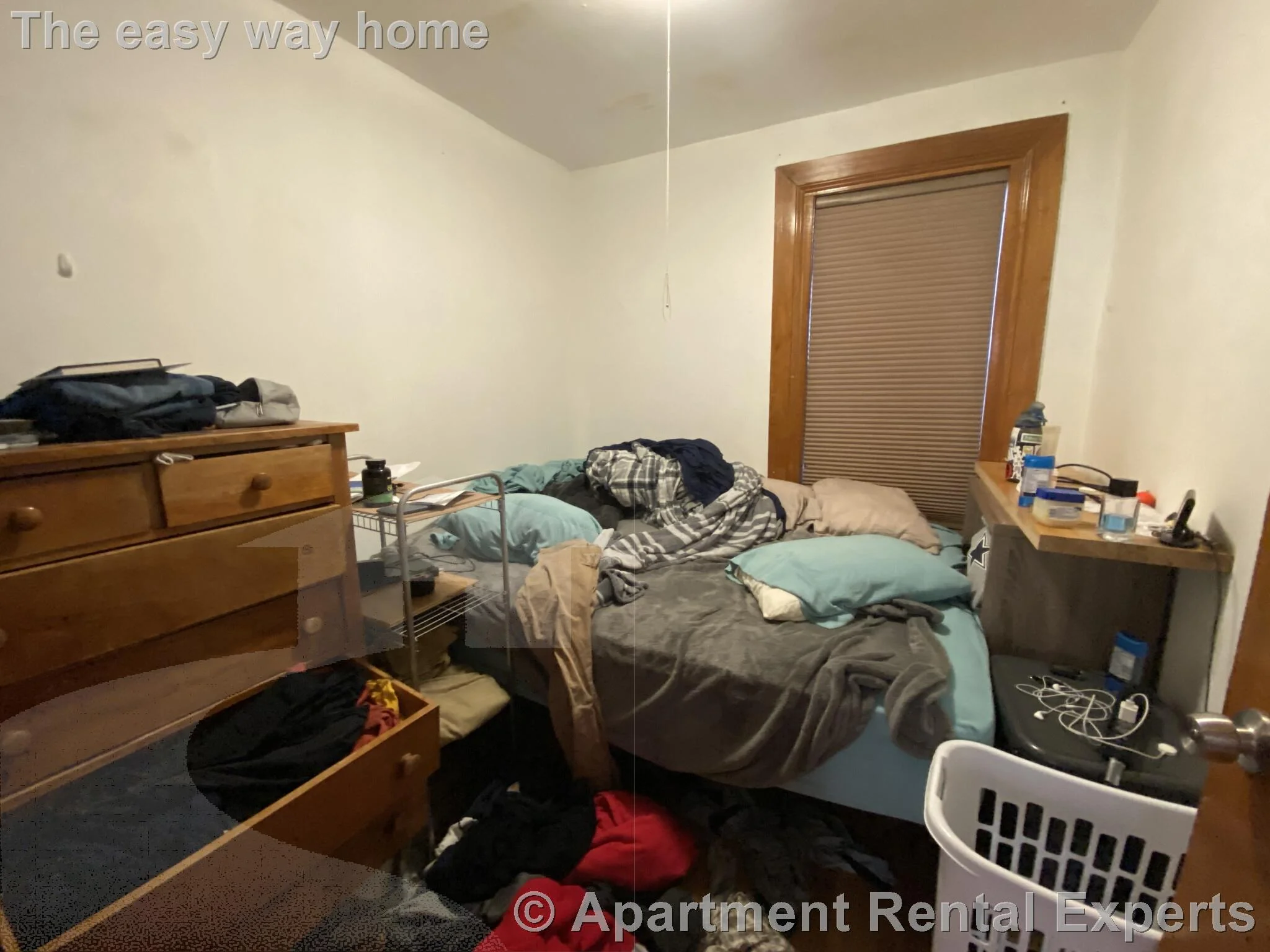 4 bed, 2 bath apartment for rent at 40 Jay St, Riverside — photo 7 of 7