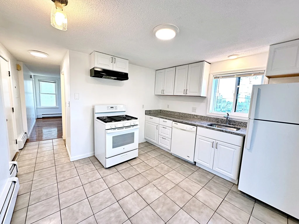 1 bed, 1 bath apartment for rent at 40 Jeffries St Unit 3, East Boston — photo 5 of 26
