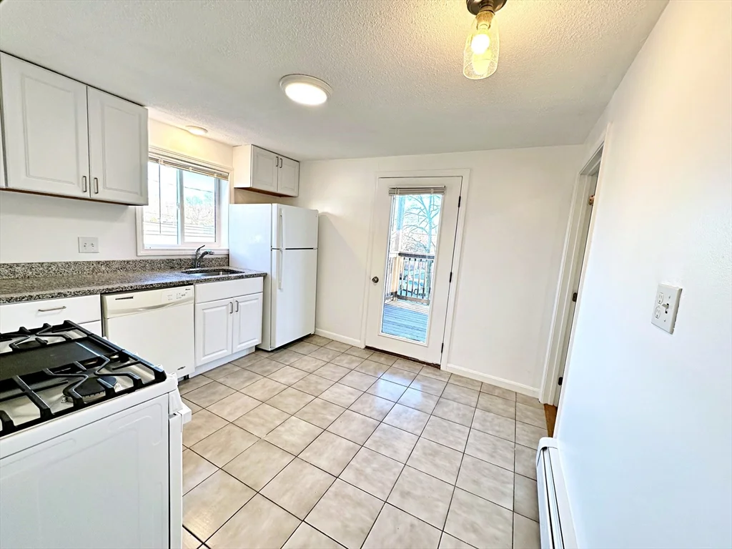 1 bed, 1 bath apartment for rent at 40 Jeffries St Unit 3, East Boston — photo 6 of 26
