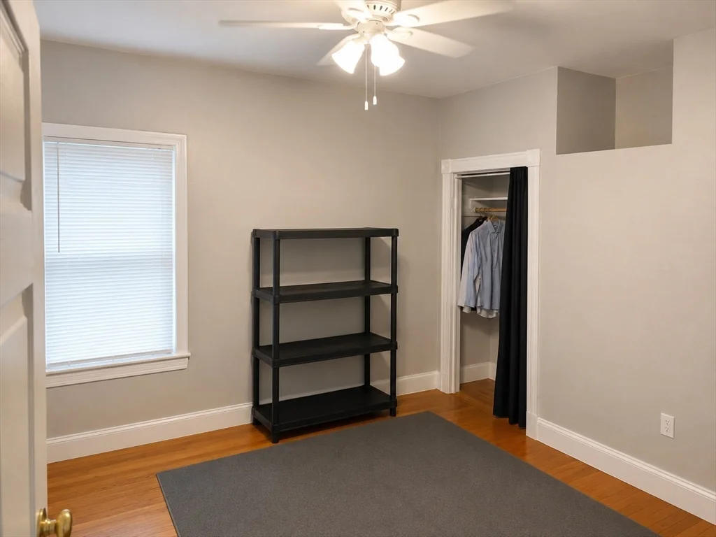 2 bed, 1 bath apartment for rent at 40 Kelvin St Unit 1, Everett — photo 5 of 8