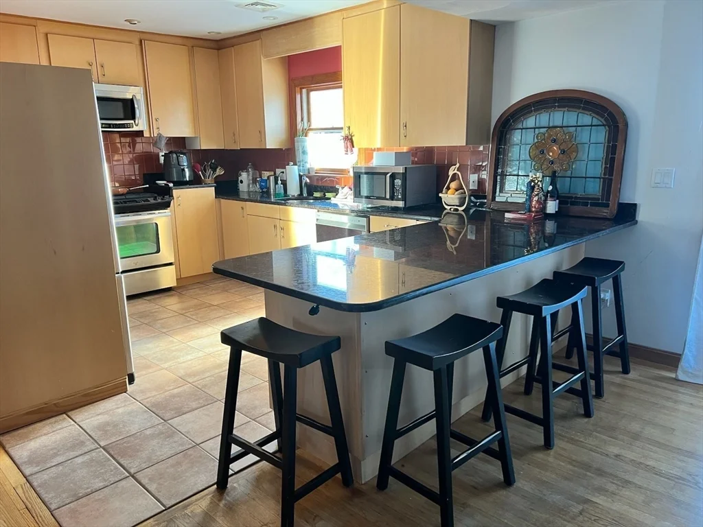 1 bed, 1 bath apartment for rent at 40 Kimball Rd Unit 2, Watertown — photo 3 of 9