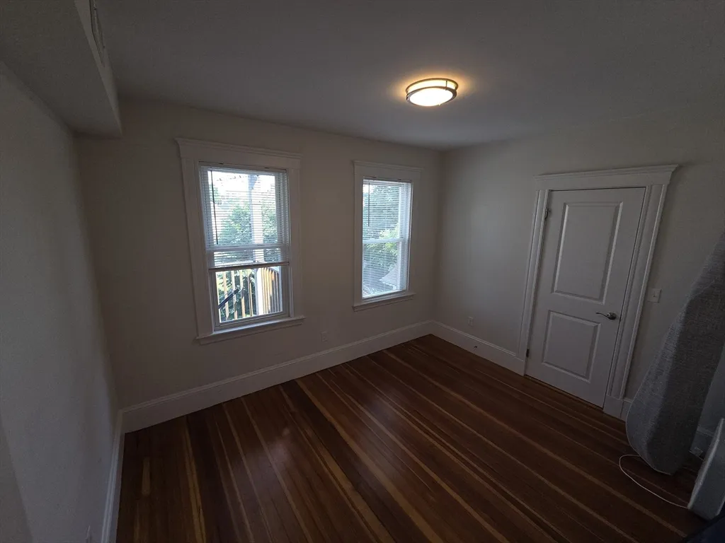 3 bed, 1 bath apartment for rent at 40 King St Unit 3, Dorchester — photo 15 of 21