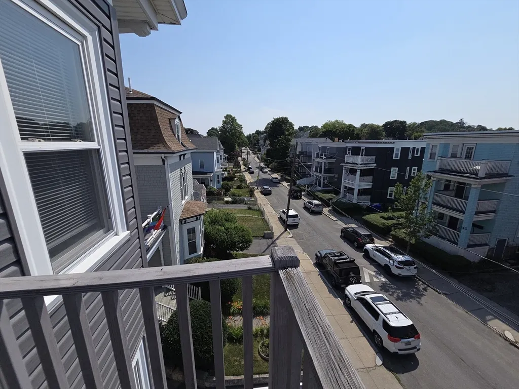 3 bed, 1 bath apartment for rent at 40 King St Unit 3, Dorchester — photo 16 of 21
