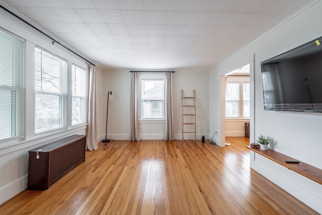 2 bed, 1 bath apartment for rent at 40 King St Unit 40, Holyoke — photo 18 of 26