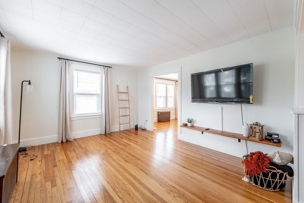 2 bed, 1 bath apartment for rent at 40 King St Unit 40, Holyoke — photo 17 of 26