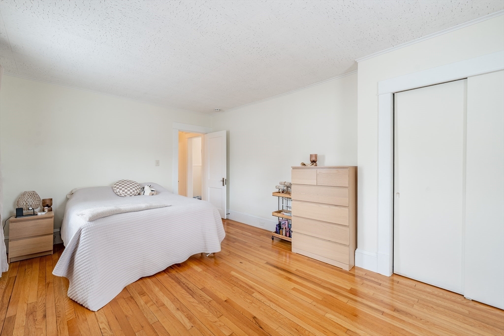 2 bed, 1 bath apartment for rent at 40 King St Unit 40, Holyoke — photo 22 of 26