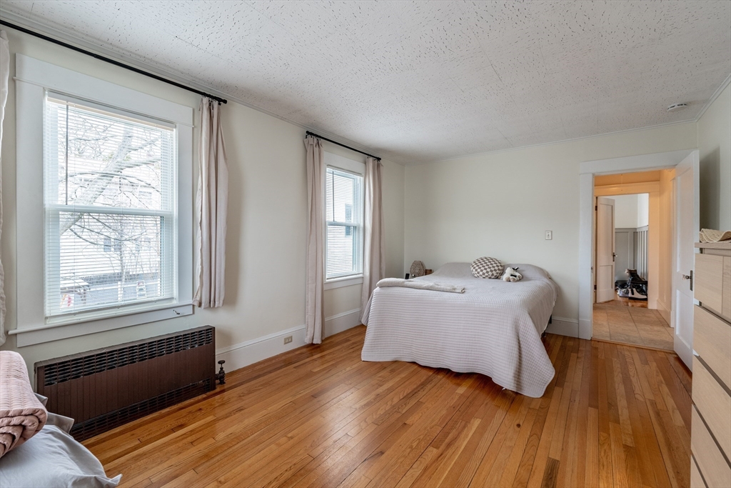 2 bed, 1 bath apartment for rent at 40 King St Unit 40, Holyoke — photo 21 of 26