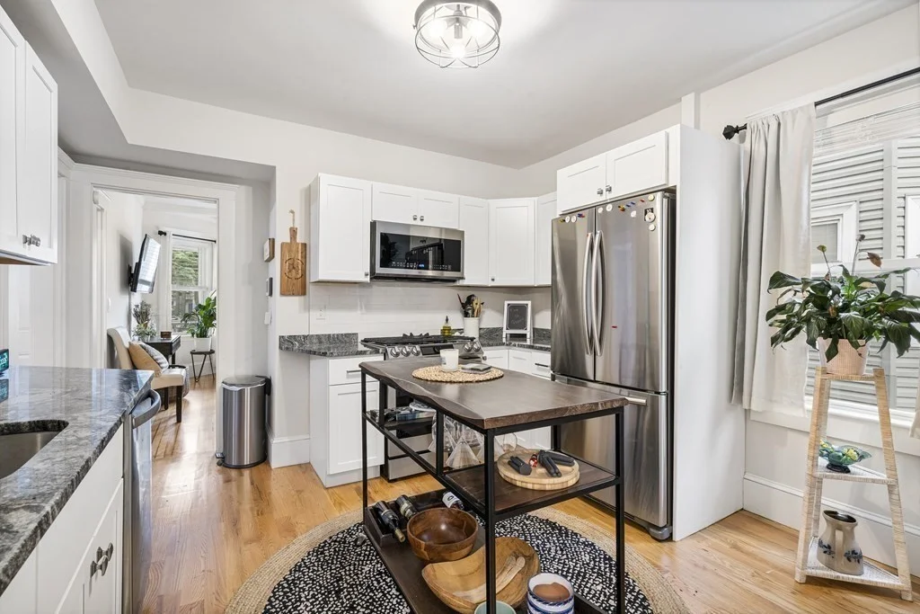 3 bed, 1 bath apartment for rent at 40 King Unit 1, Boston — photo 14 of 22