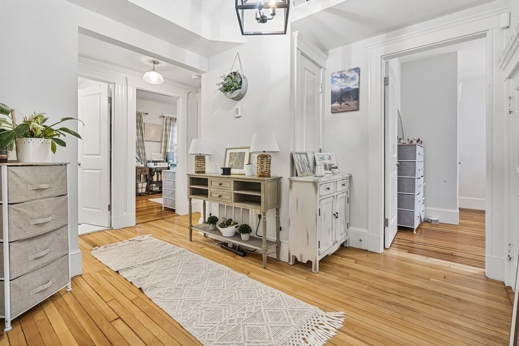 3 bed, 1 bath apartment for rent at 40 King Unit 1, Boston — photo 11 of 22