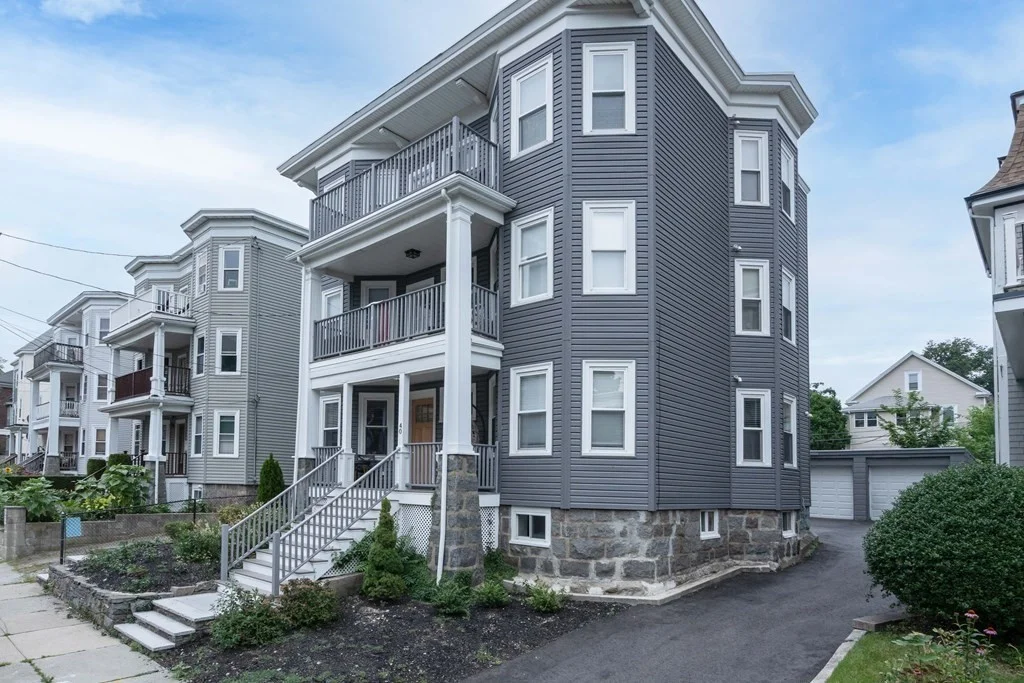 3 bed, 1 bath apartment for rent at 40 King Unit 1, Boston