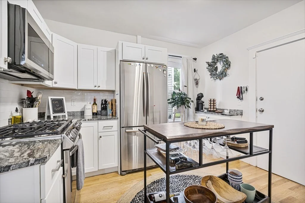 3 bed, 1 bath apartment for rent at 40 King Unit 1, Boston — photo 15 of 22