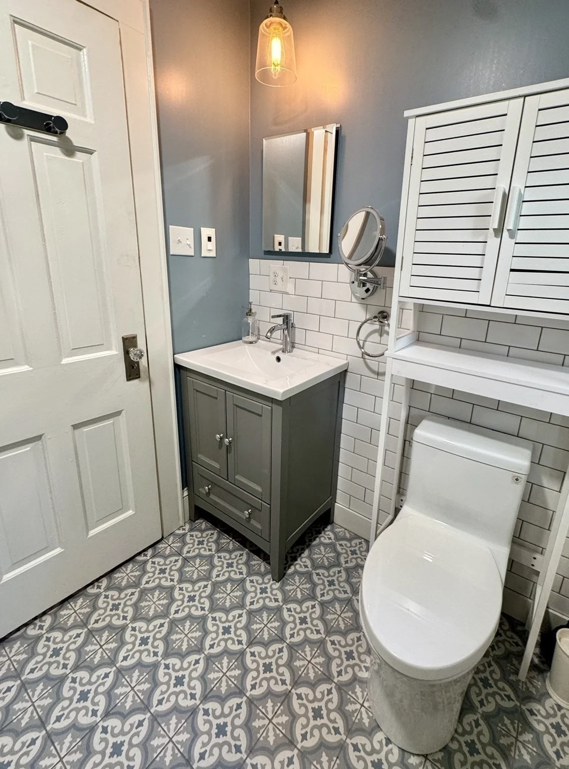 3 bed, 1 bath apartment for rent at 40 Lake Shore Rd Unit SF, Brighton — photo 17 of 21