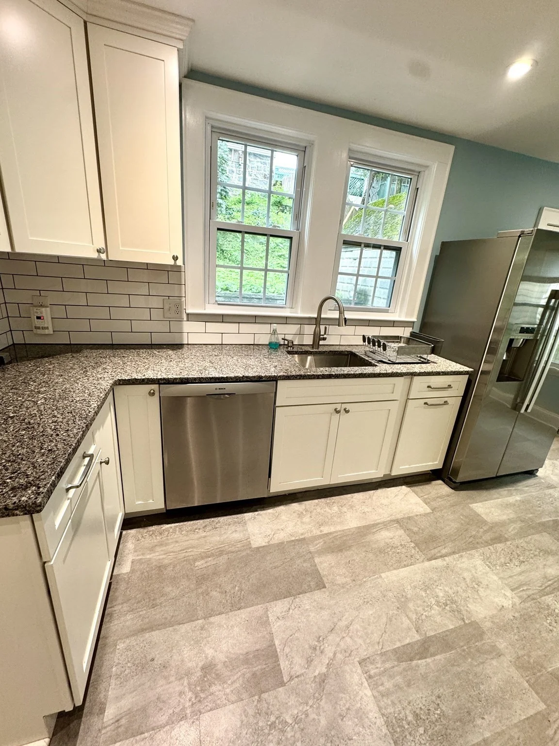3 bed, 1 bath apartment for rent at 40 Lake Shore Rd Unit SF, Brighton — photo 6 of 21