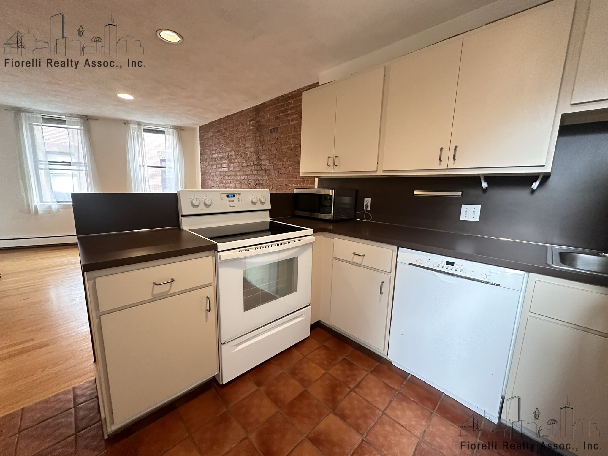 2 bed, 1 bath apartment for rent at 40 Lewis St Unit 2, North End — photo 5 of 14