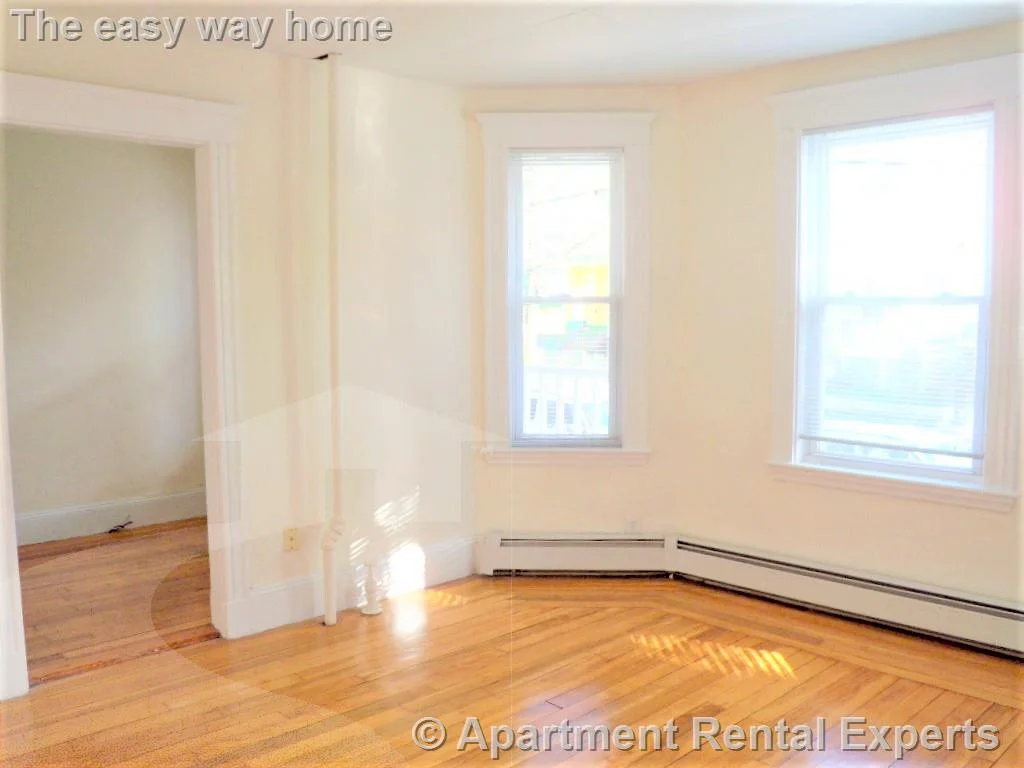 1 bed, 1 bath apartment for rent at 40 Linden Ave Unit 1, Porter Square — photo 5 of 16