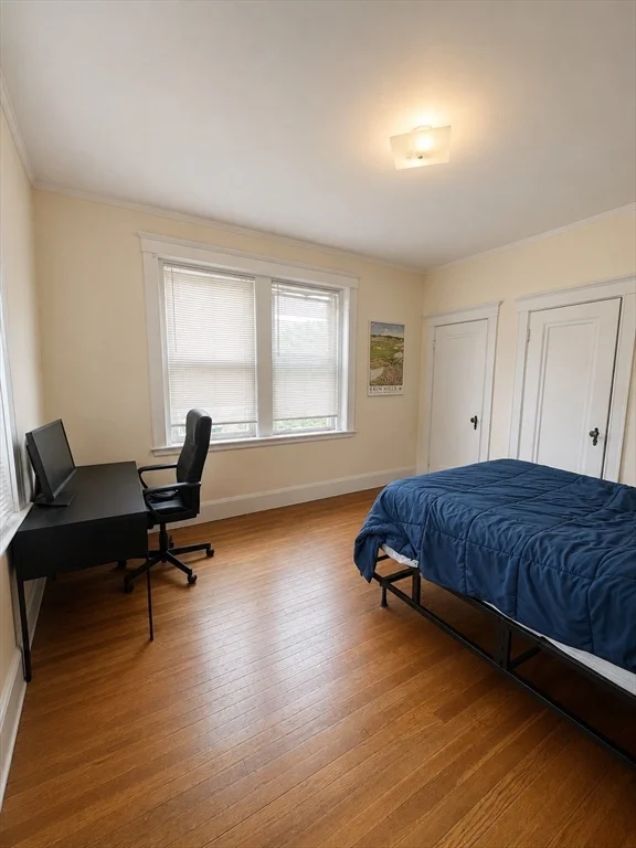 3 bed, 1 bath apartment for rent at 40 Longwood Ave Unit 5, Coolidge Corner — photo 9 of 10