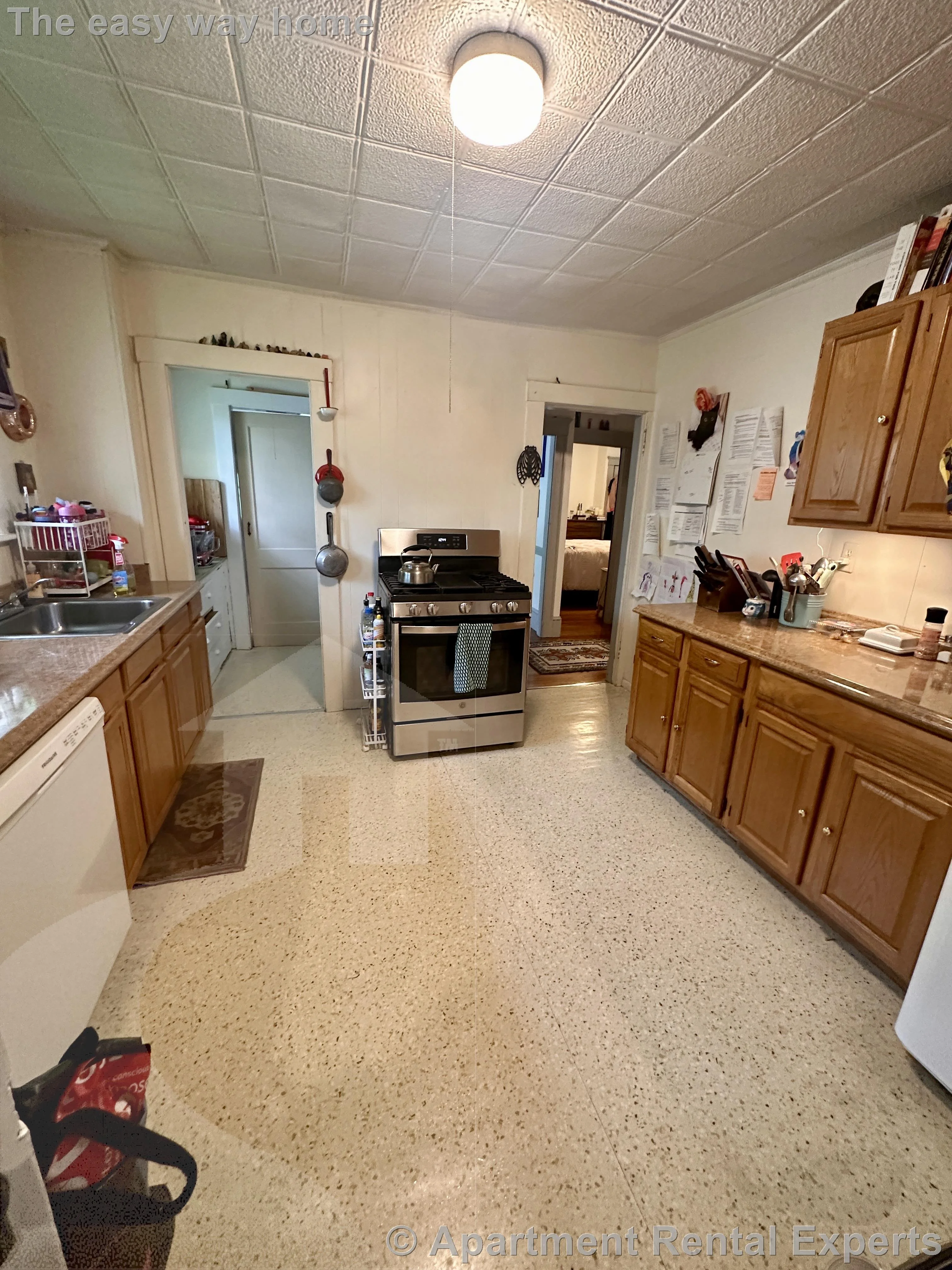 2 bed, 1 bath apartment for rent at 40 Madison St, Spring Hill — photo 2 of 21