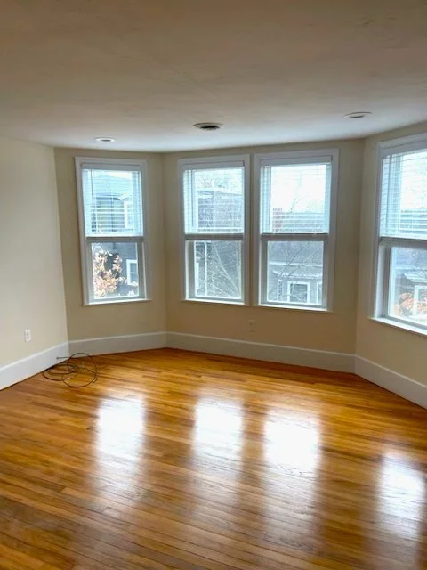 3 bed, 1 bath apartment for rent at 40 Marine Rd Unit 1, South Boston — photo 2 of 7