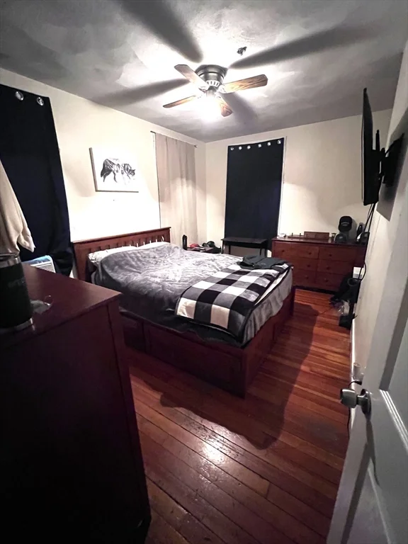 3 bed, 1 bath apartment for rent at 40 Marine Rd Unit 1, South Boston — photo 4 of 7