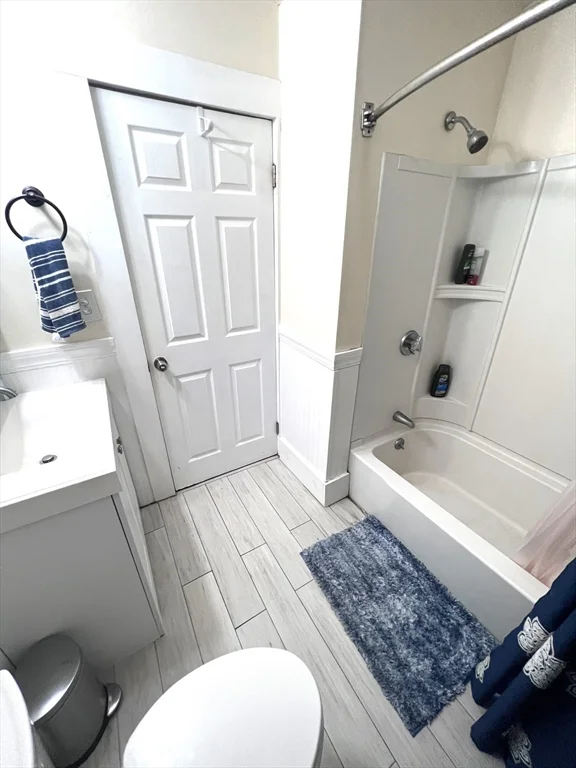 3 bed, 1 bath apartment for rent at 40 Marine Rd Unit 1, South Boston — photo 5 of 7