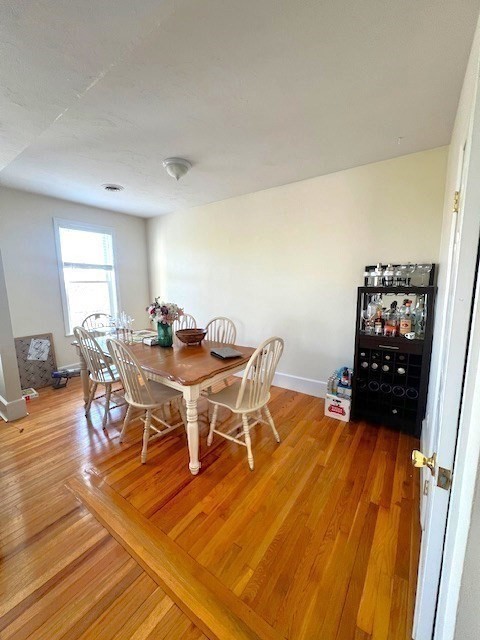 3 bed, 1 bath apartment for rent at 40 Marine Rd Unit 3, South Boston — photo 3 of 8