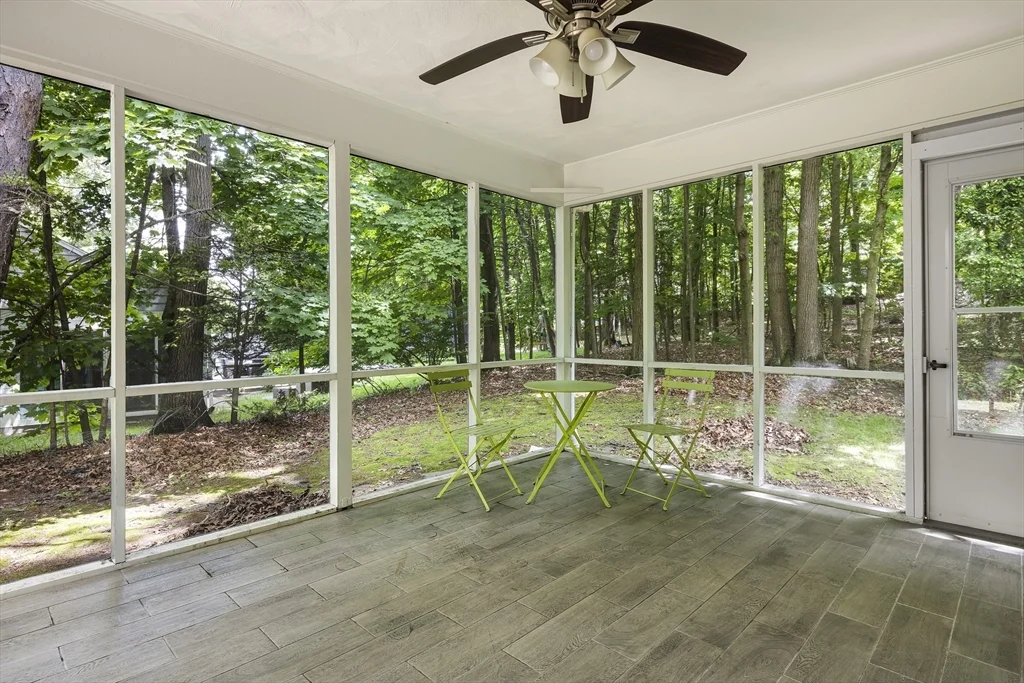 3 bed, 2 bath apartment for rent at 40 Marrett Rd, Lexington — photo 14 of 18