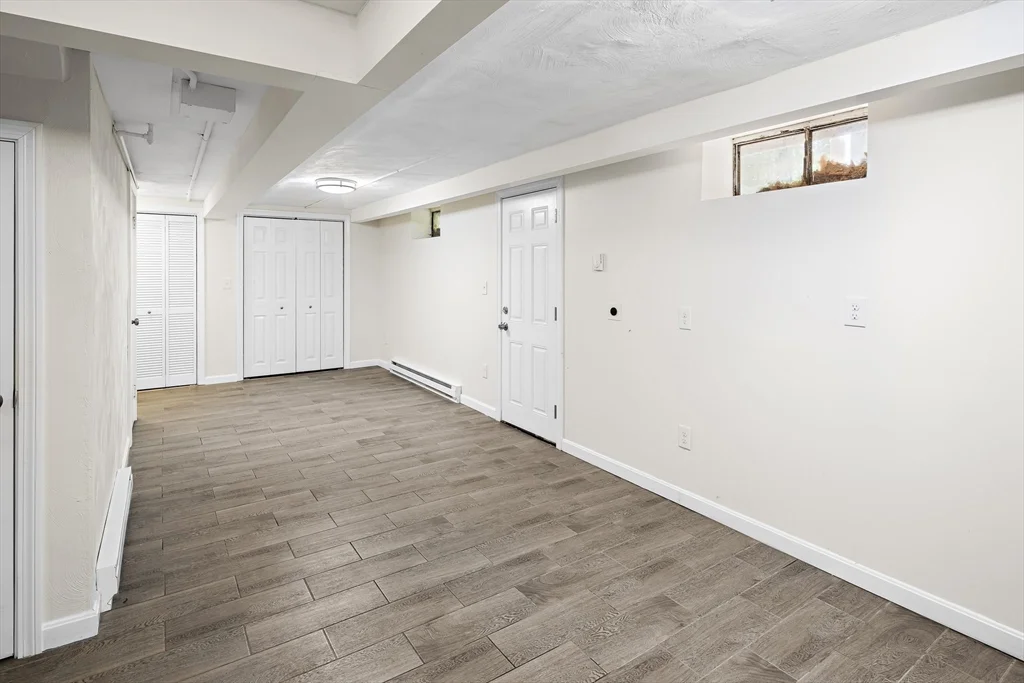 3 bed, 2 bath apartment for rent at 40 Marrett Rd, Lexington — photo 16 of 18