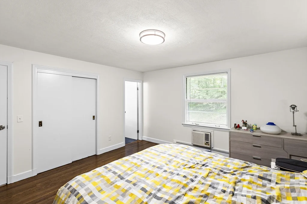 3 bed, 2 bath apartment for rent at 40 Marrett Rd, Lexington — photo 12 of 18